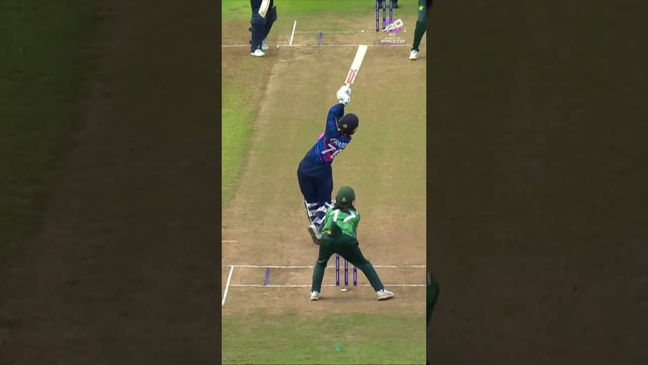 A delightful stroke from Katherine Fraser 👌 #T20WorldCup
