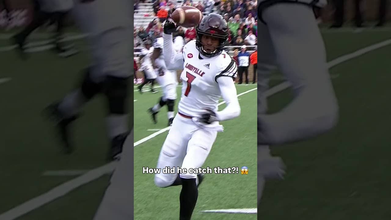 That was impressive 🤯 #louisville #accfootball #collegefootball