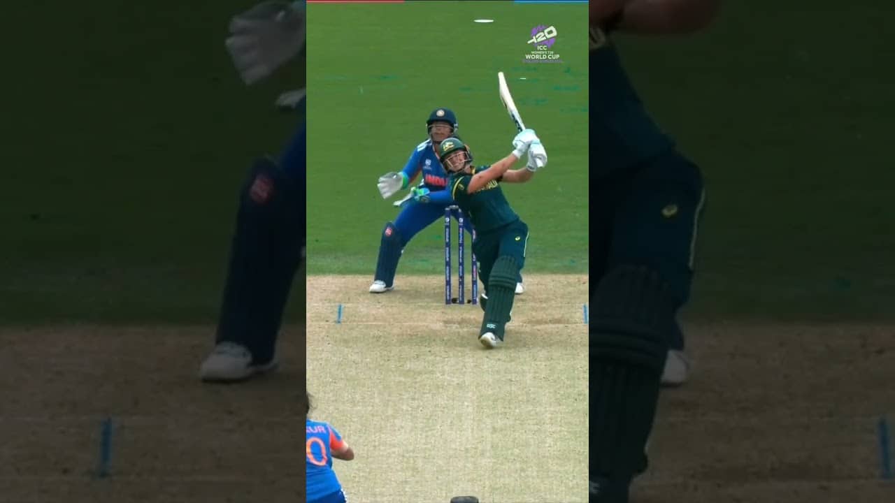 Ash Gardner stacking the odds in favour of Australia with a long hit 🚀 #T20WorldCup