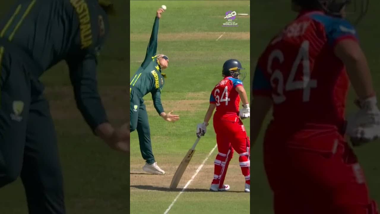 Heather Knight switching on her finesse mode ⏪