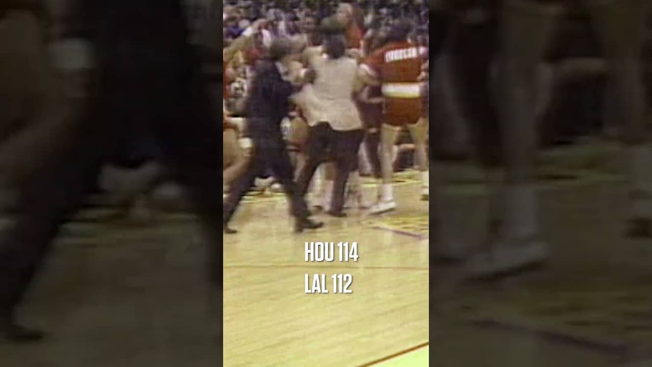 40 years ago today, Ralph Sampson hit an 𝙐𝙉𝘽𝙀𝙇𝙄𝙀𝙑𝘼𝘽𝙇𝙀 game winner to head to the NBA Finals 🔥