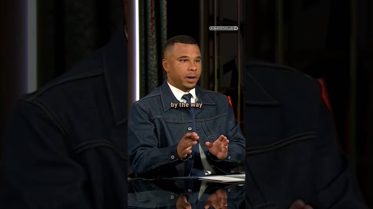 “If VAR wanted to, they would have given him a red card.” 🗣️