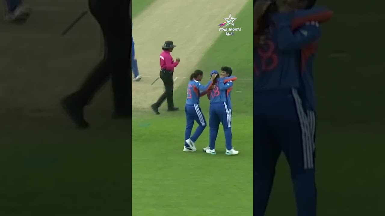 श्री चरणी ने लिया लॉरा वुल्फ़ार्ट का बड़ा विकेट 🔥 #t20worldcup #cricket #reels