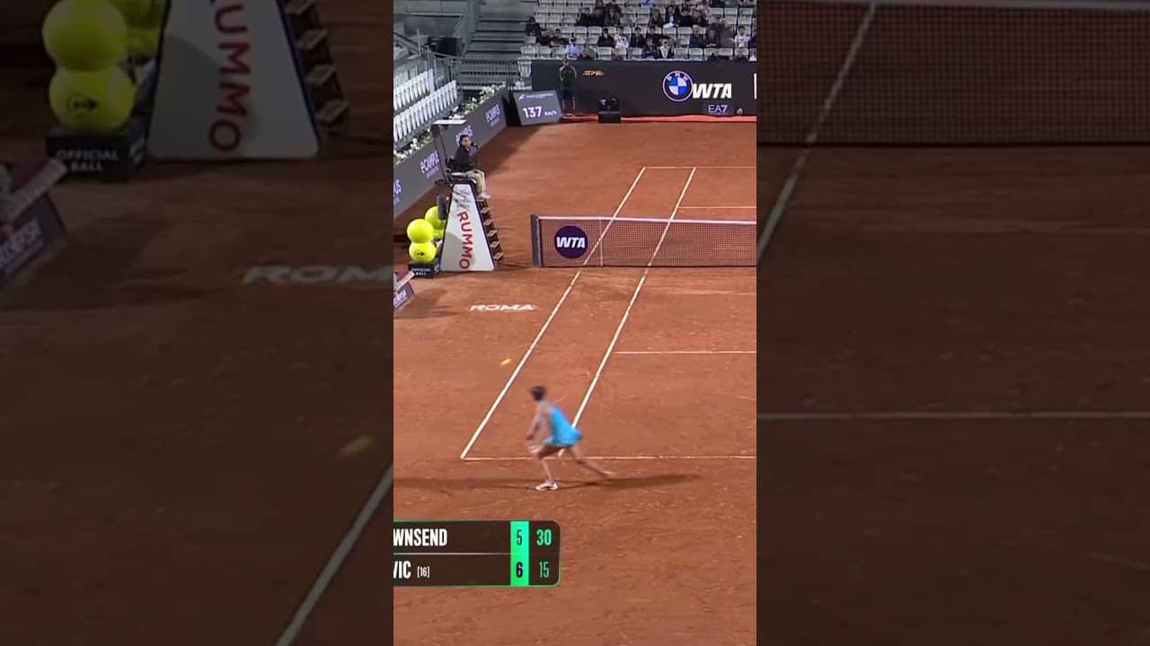 Wheeelyyyyy, wheeely quick with it 👏Iva Jovic takes the first set against Townsend. #WTA #IBI26