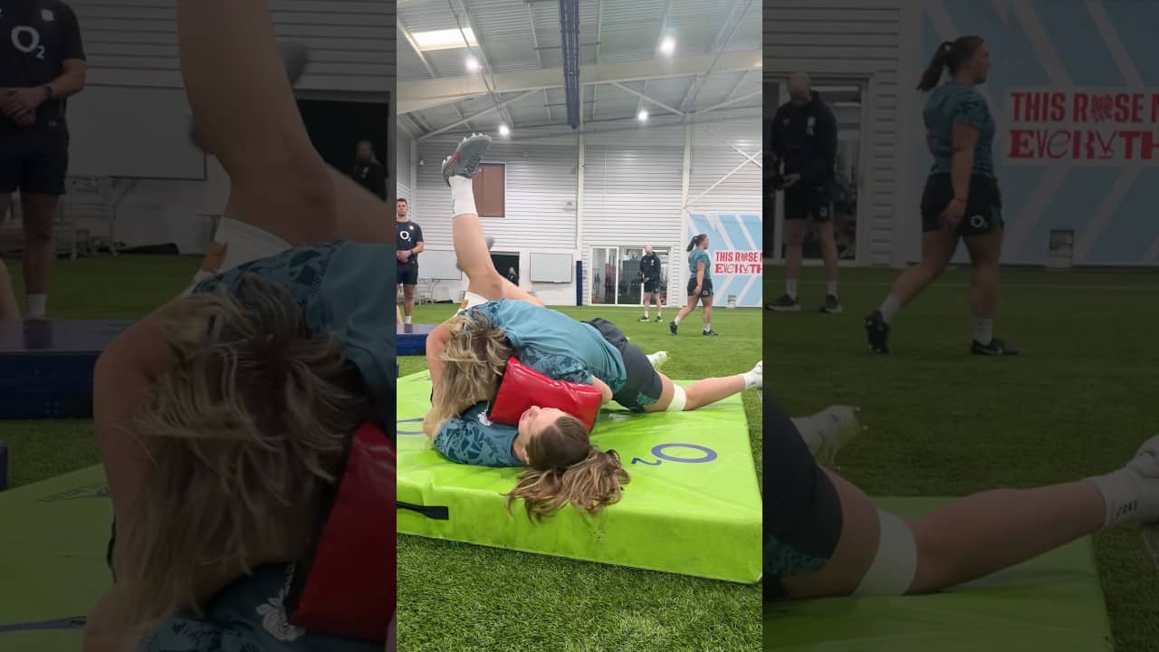 The Red Roses can TACKLE 💥 @o@o2ukofficialWearTheRose #RedRoses