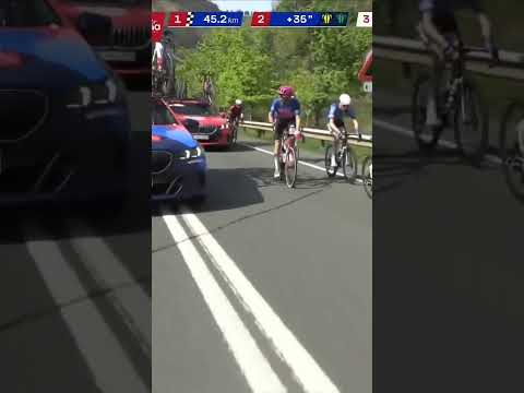 Close call 😮 Markel Beloki and the Lidl-Trek team car come to blows! Fortunately everyone was ok.