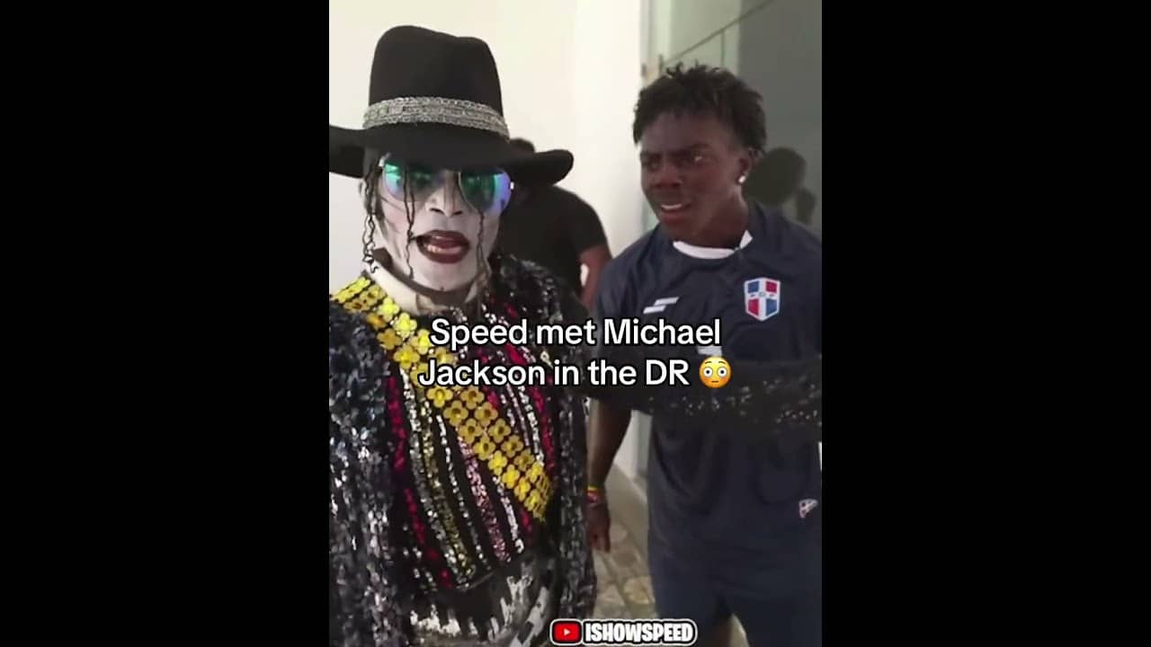 Speed trying to be like Mike 😂 (via @IShowSpeed/TT)