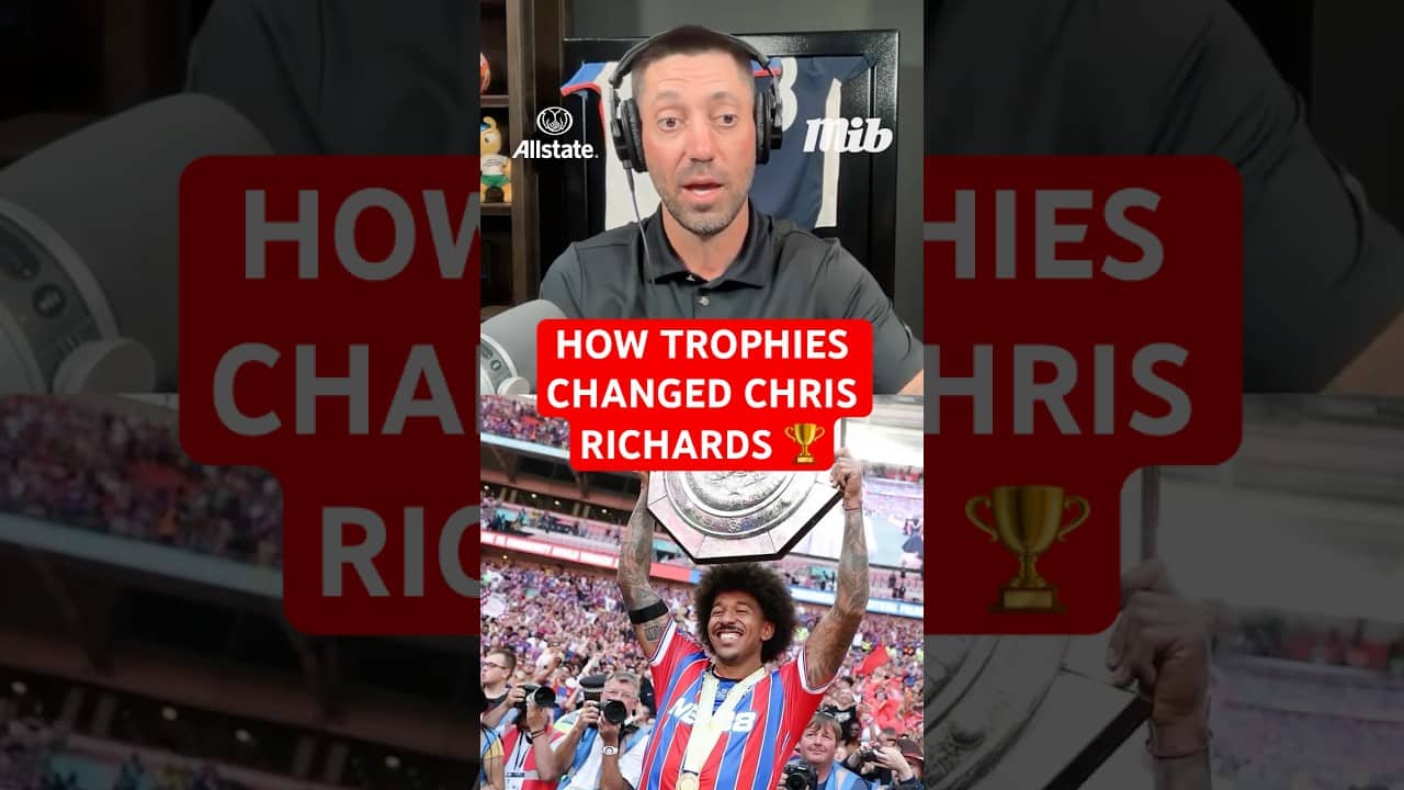 CLINT DEMPSEY: CHRIS RICHARDS IS 'IN A DIFFERENT CATEGORY' 🙌
