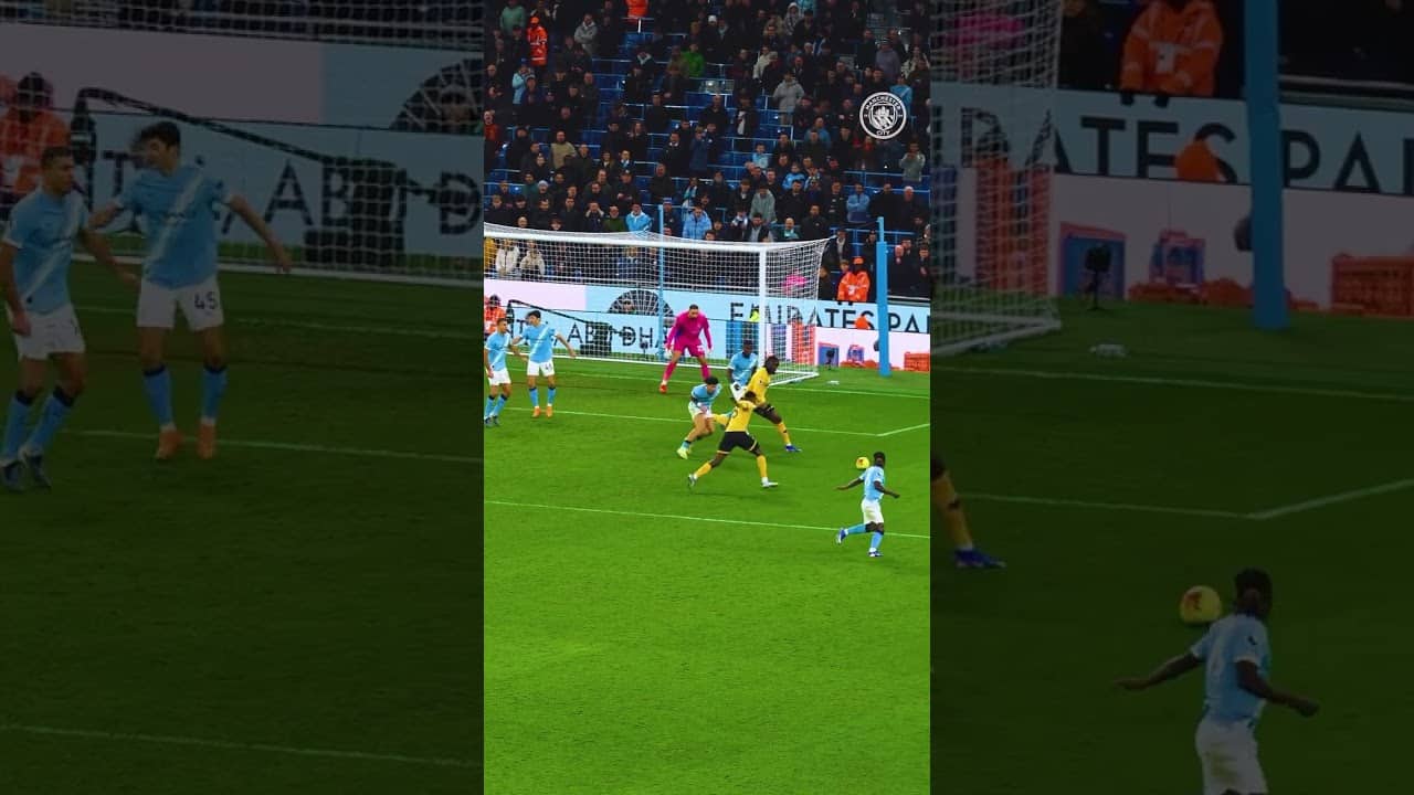 🧱 Putting it all on the line! 💪 #football #tackle #defend #mancity #slowmotion