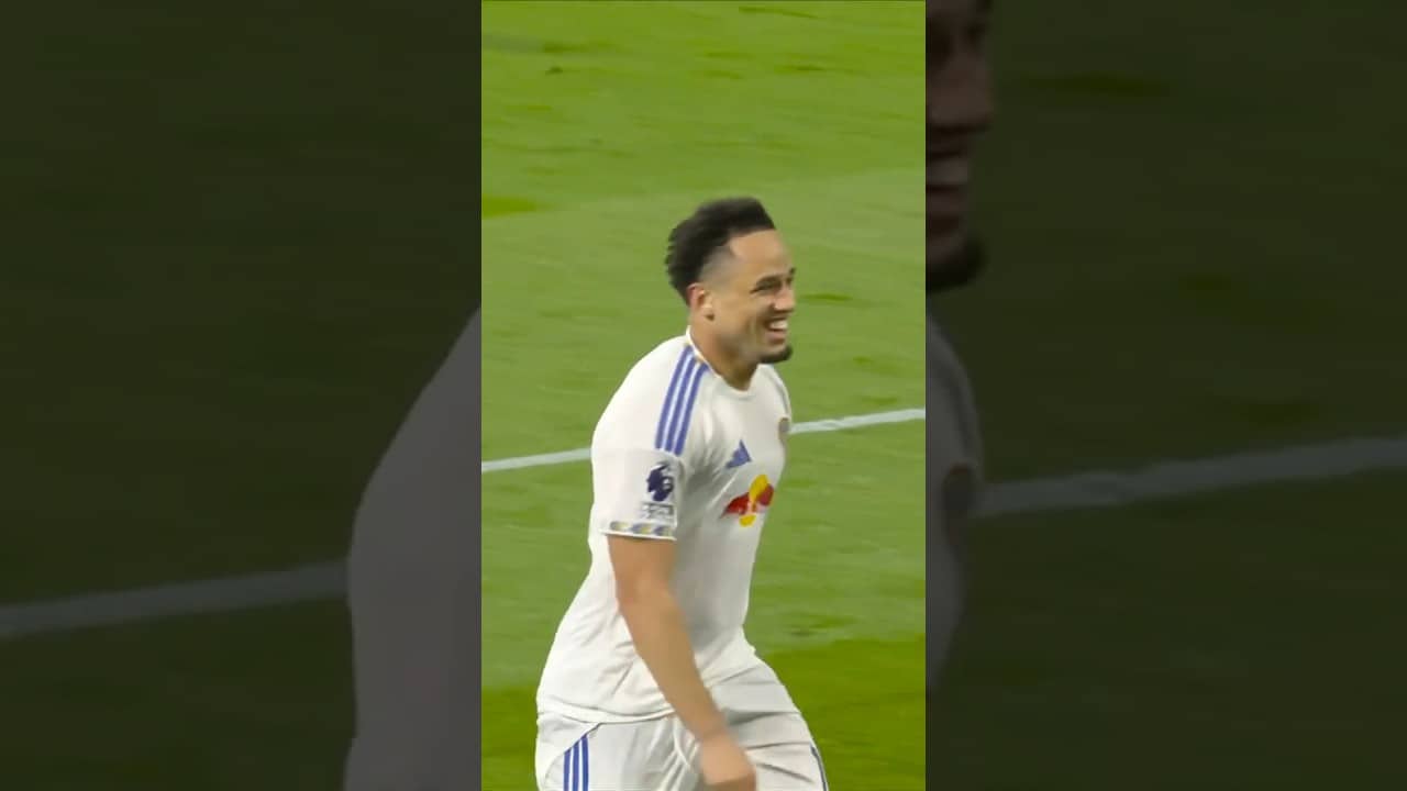 Superb DCL backheel leads to Okafor goal!