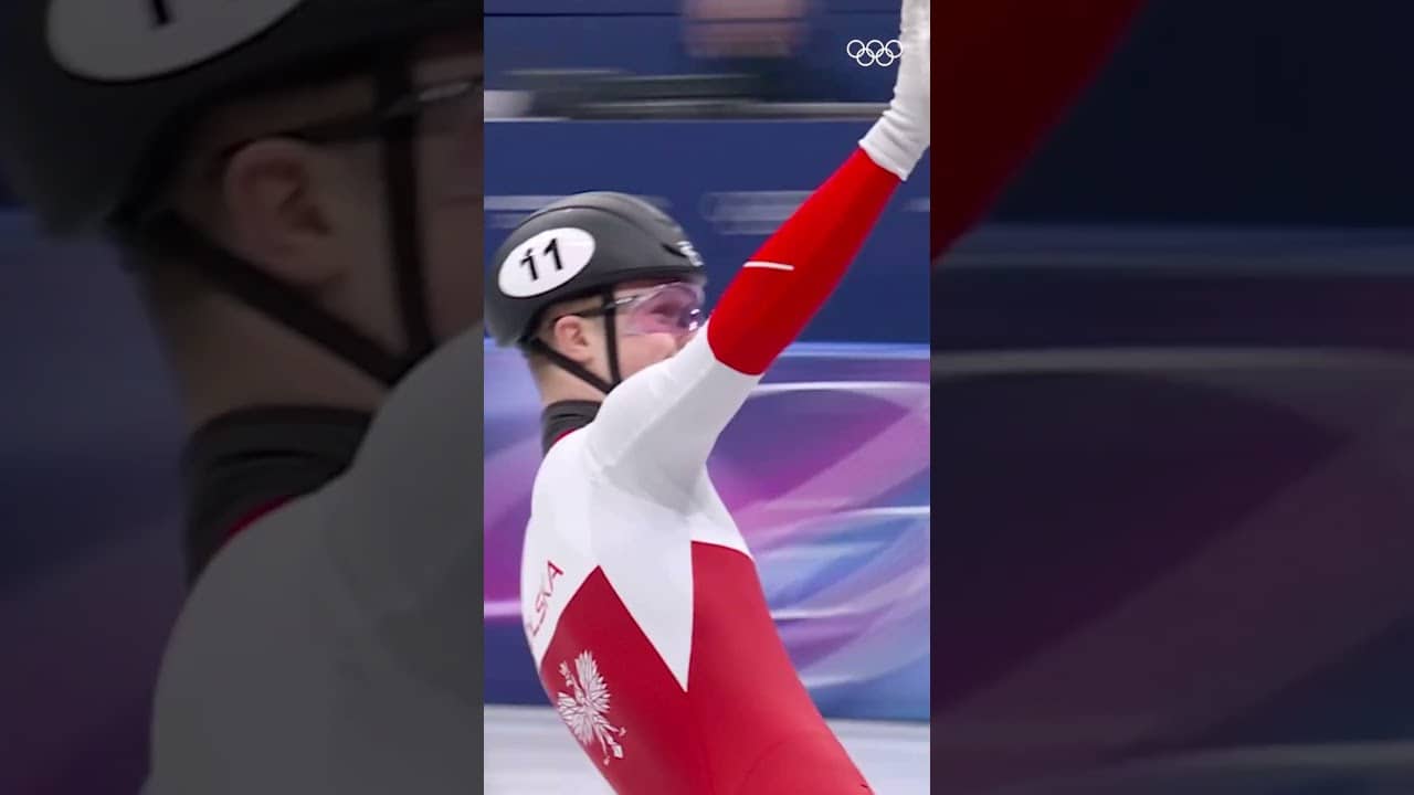 That was close! 😅 What an incredible photo finish. 📸 #MilanoCortina2026 #Olympics