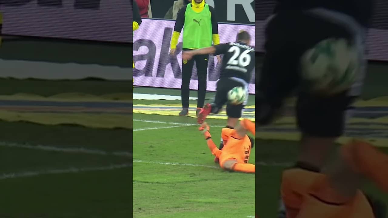 😳 Bürki mit ALLEM, was er hat ⚔️