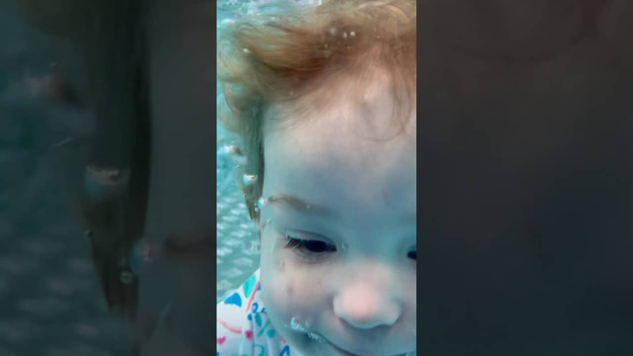 Baby Swim Recovery In Shallow Water #swim #pool #learntoswim #underwater #toddlers