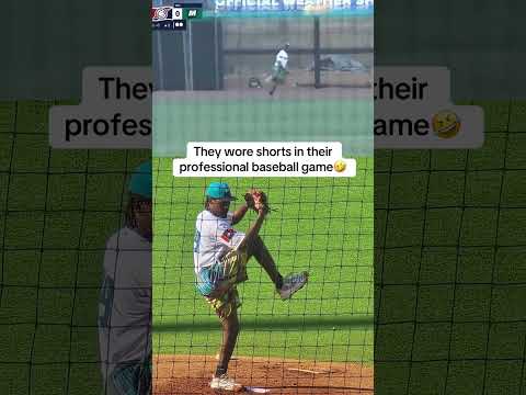 The Mississippi Mud Monsters really played a whole game in shorts 😂 (via @mudmonstersbsb/TT)