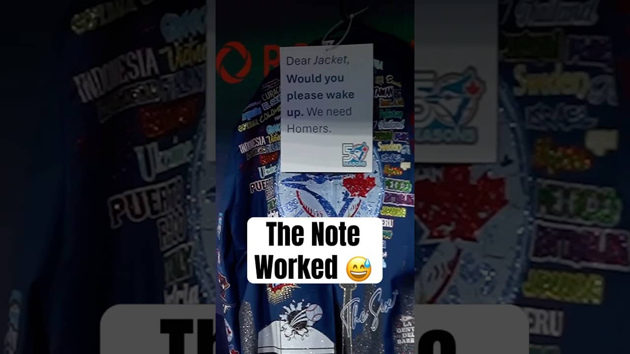 Someone pinned a note asking for homers… the lineup ended up delivering two home runs 😅 #BlueJays