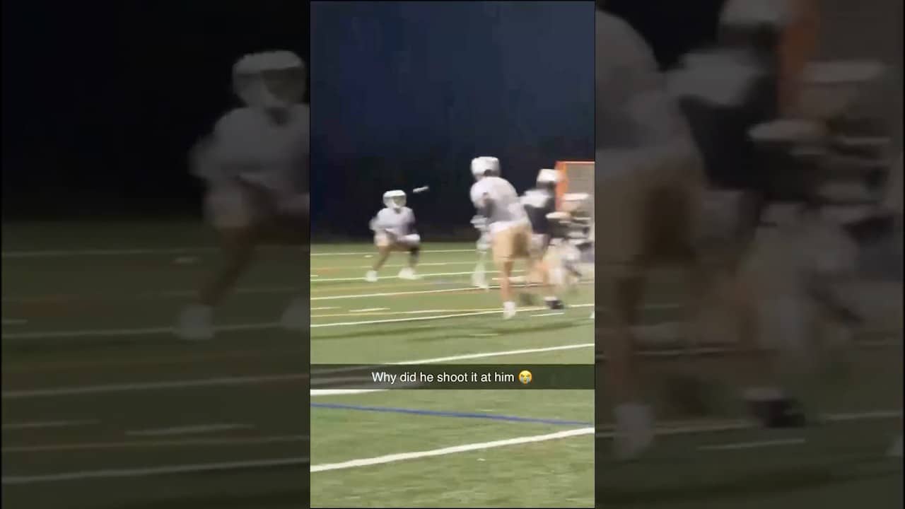 Respect to the goalie in this clip 🤝