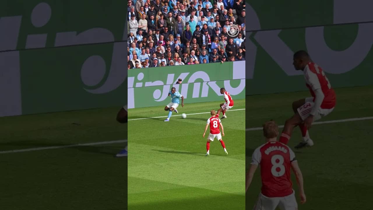 You can try, but you won’t stop Doku 🇧🇪 #doku #mancity #premierleague #arsenal #skills #running