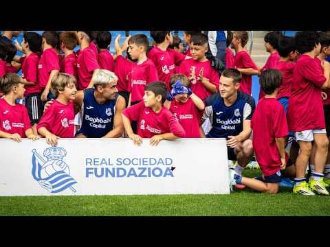 ENTRENAMIENTO | Con los txikis del Campus RS | Real Sociedad