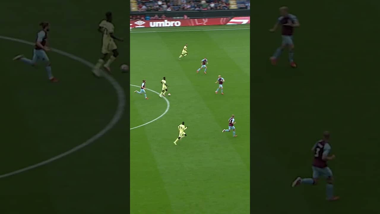 WHEN A DEFENDER BECOMES A STRIKER! 🤏
