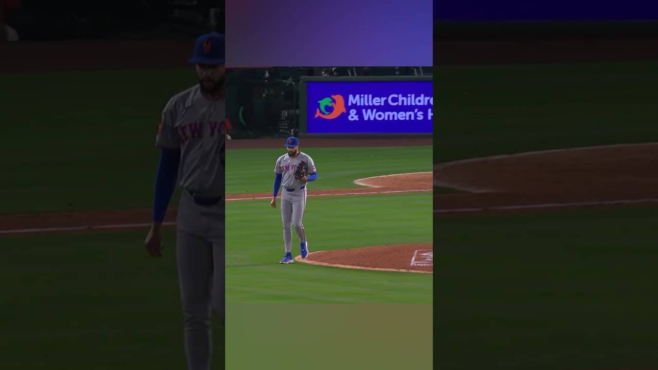 Devin Williams gets Mike Trout to strikeout on his Airbender 🌪️