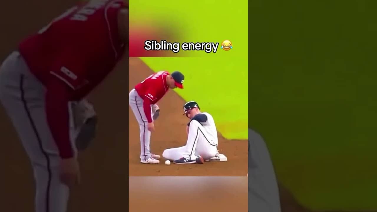 Priceless interaction between Freddie Freeman and Asdrubal Cabrera 😂