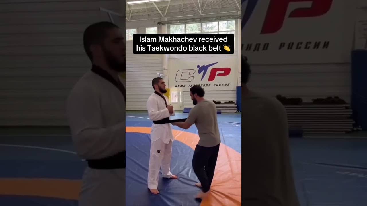 What a moment for the welterweight champ 🥋 (via @seifulla_magomedov/TT)