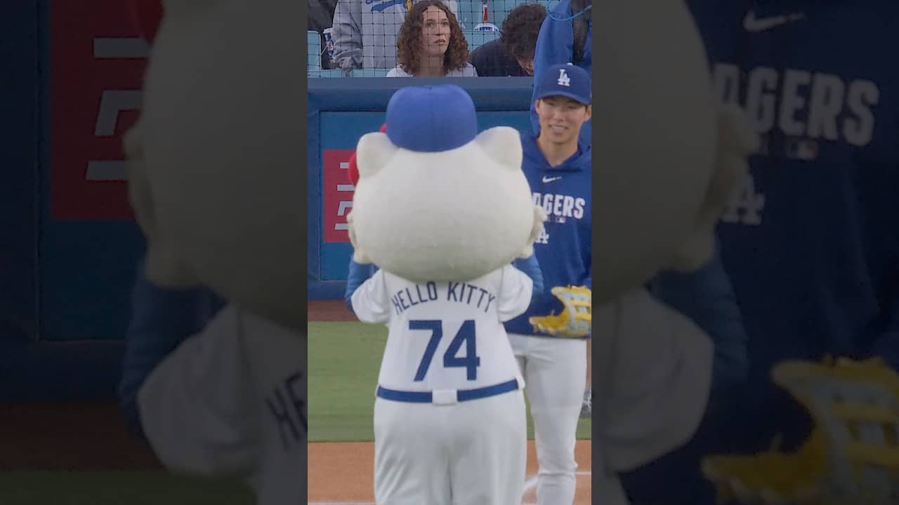 Hello Kitty and Hyeseong. 🥹 #dodgers #sports #losangeles #hellokitty