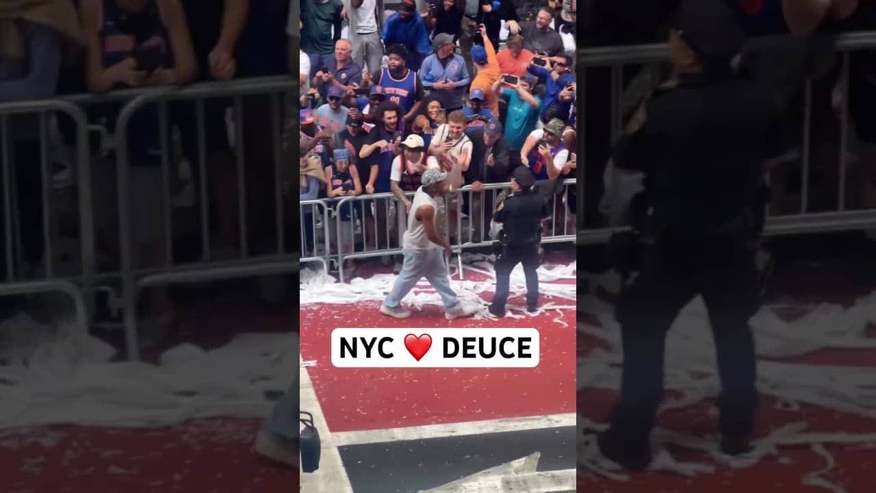 SOUND UP 🔊 all of New York was chanting Deuce at the parade! 🗣️❤️
