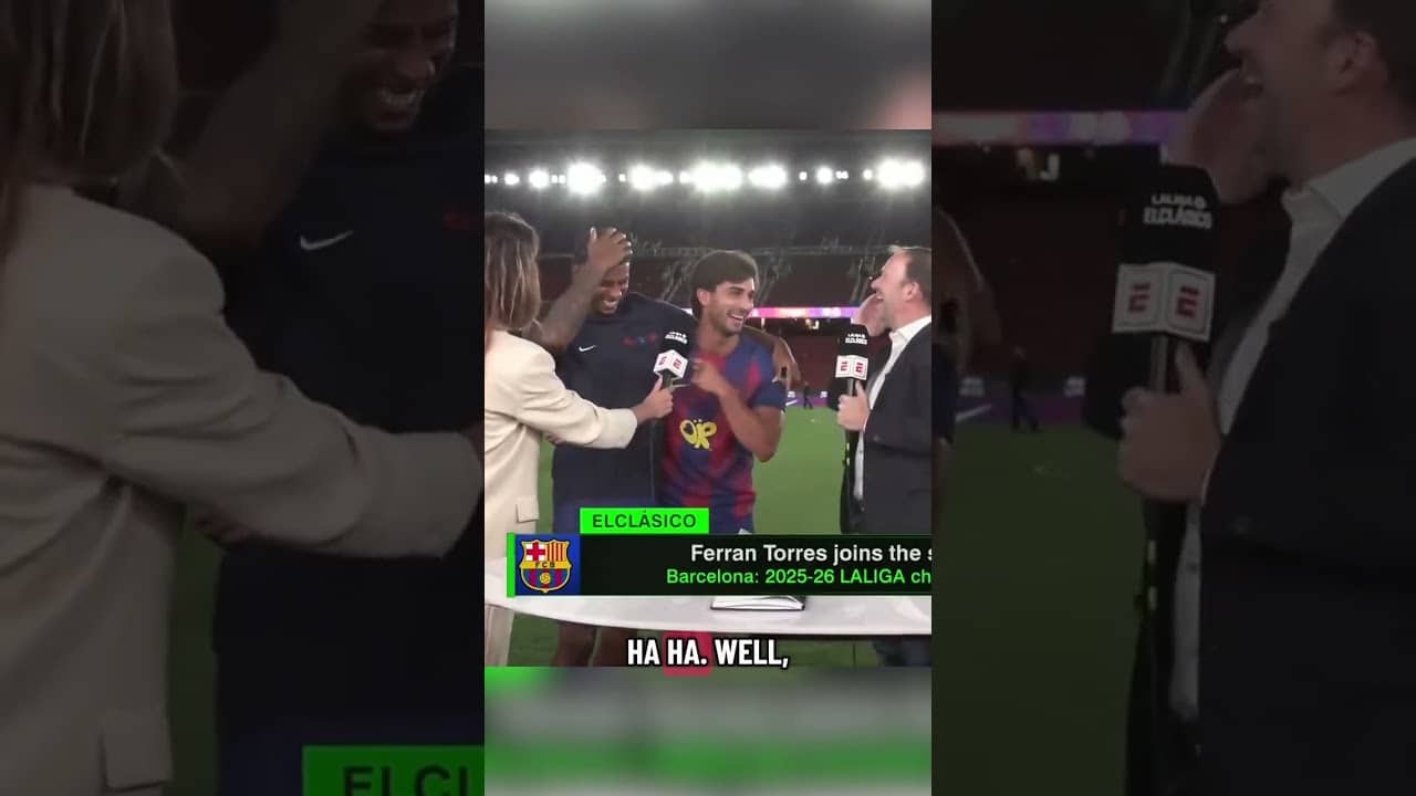 Ferran Torres’ reaction to Rashford surprising the desk 😂