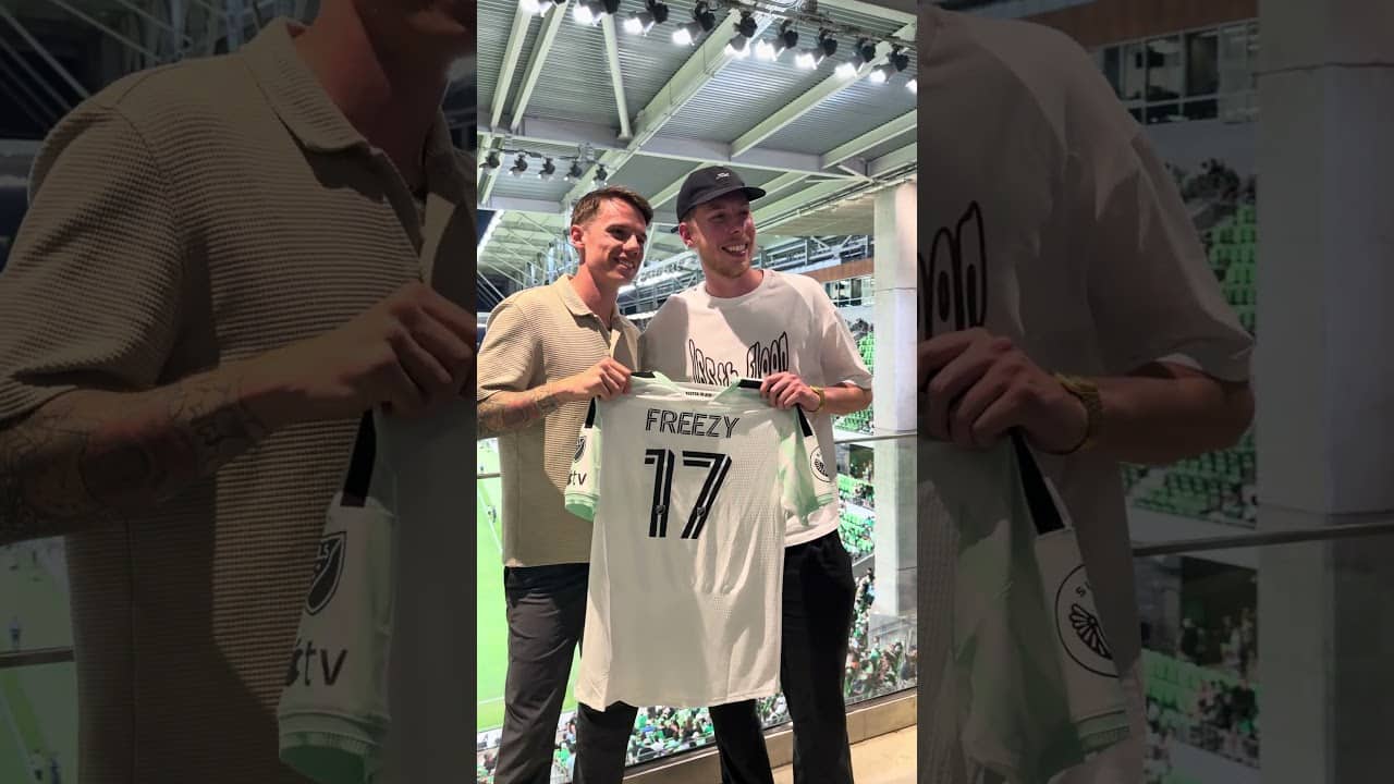 @Calfreezy 🤝 Robert Taylor!