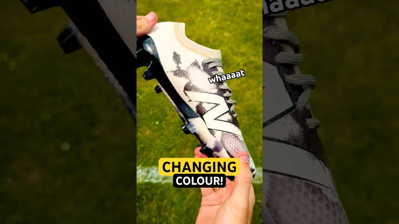 These boots CHANGE COLOUR when they get warm!
