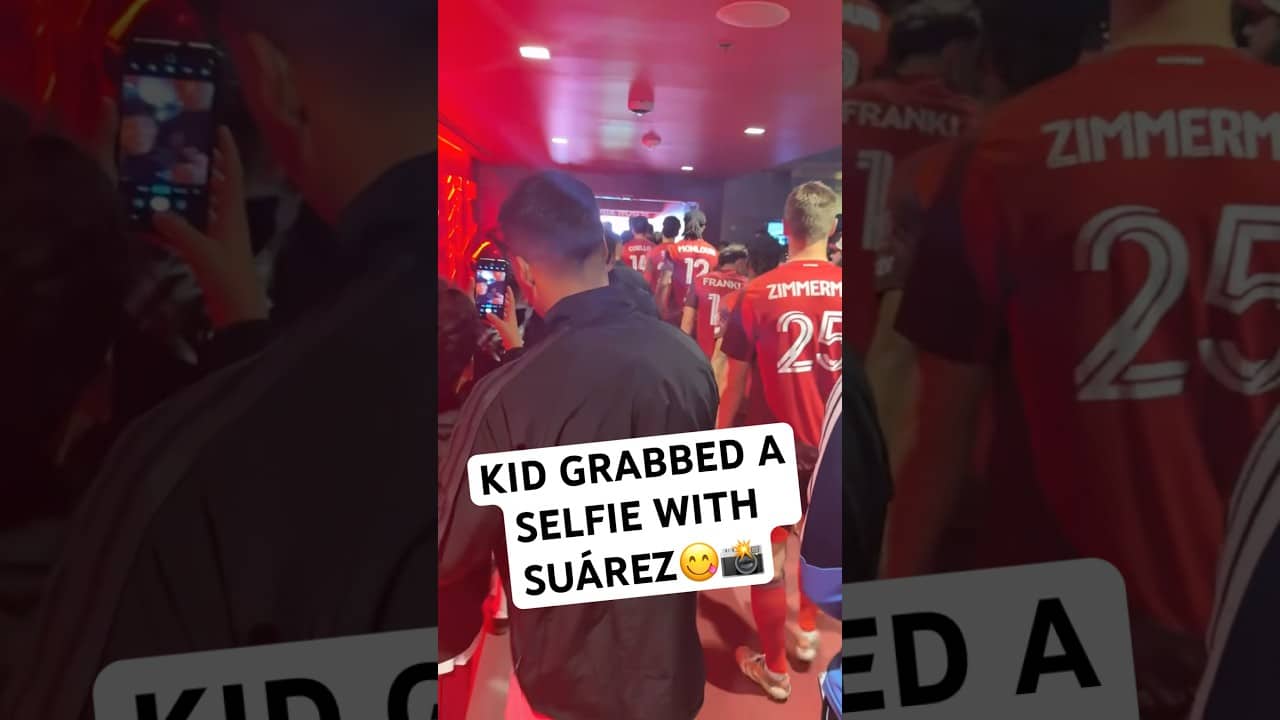 Luis Suárez makes a kid’s day🤗