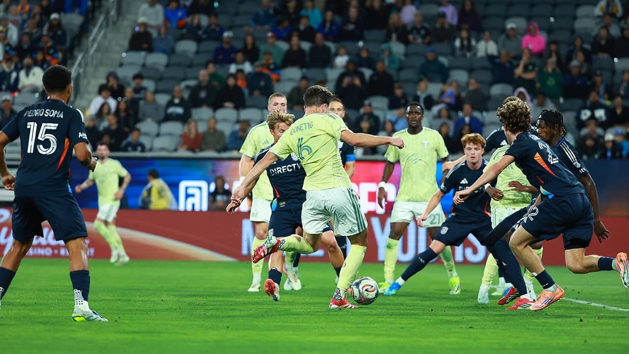 GOAL | Alex Bonetig scores his first MLS goal to win it against SD