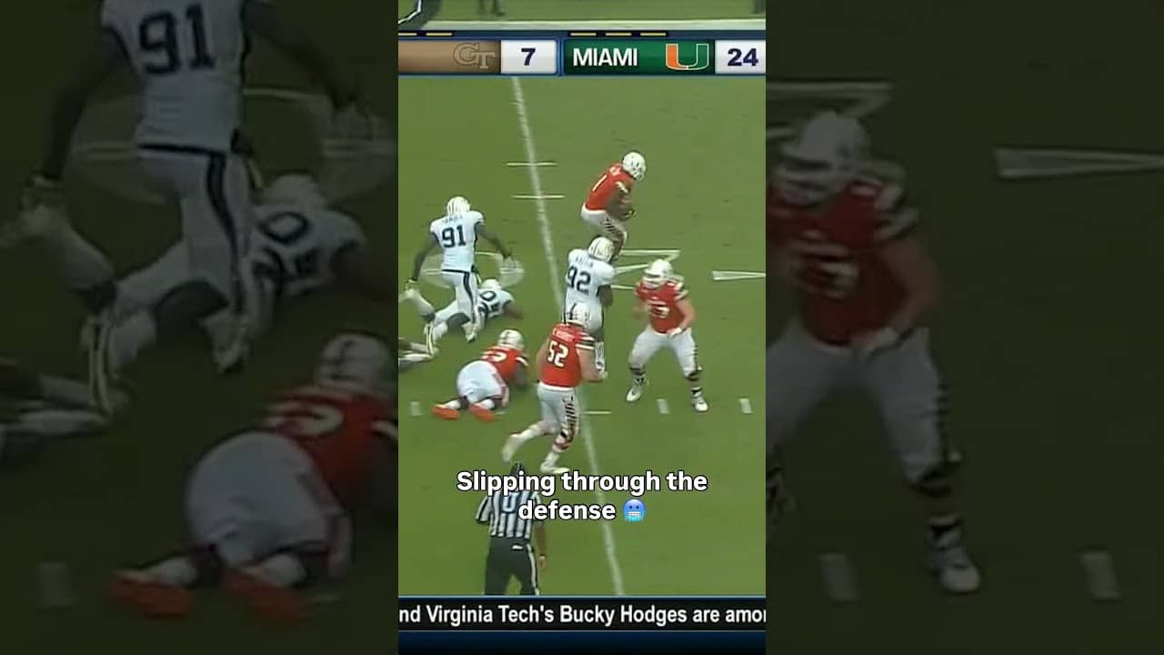 He kept making them miss 🤯 #miamihurricanes #accfootball #collegefootball