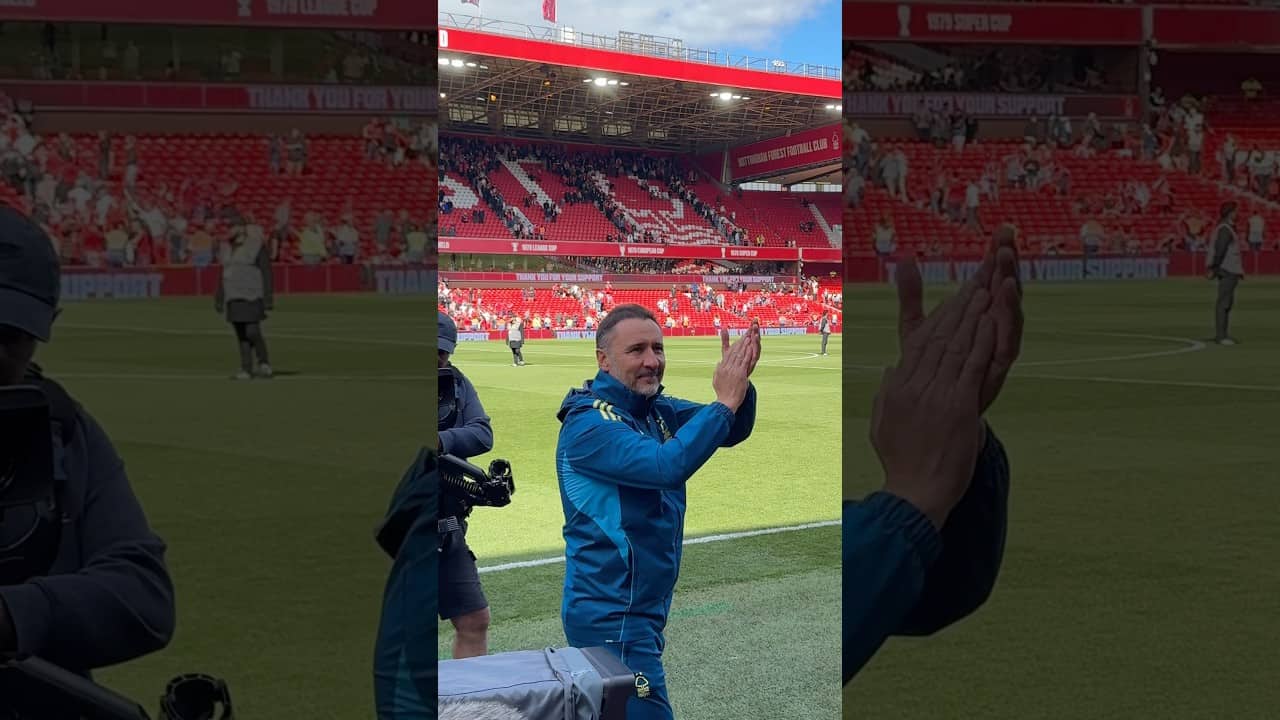 Vítor Pereira applauds City Ground faithful following VITAL Newcastle point. 👏
