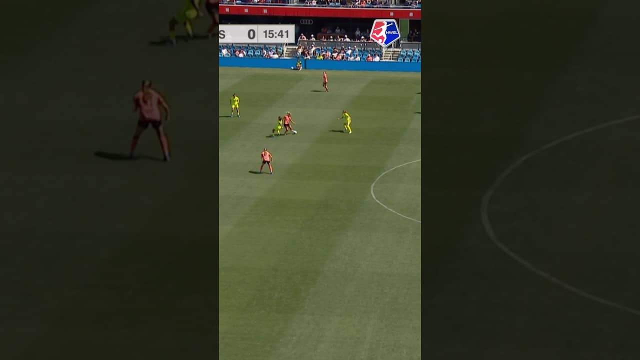 Silky from Claire Hutton. 😮‍💨 #nwsl #soccer #football