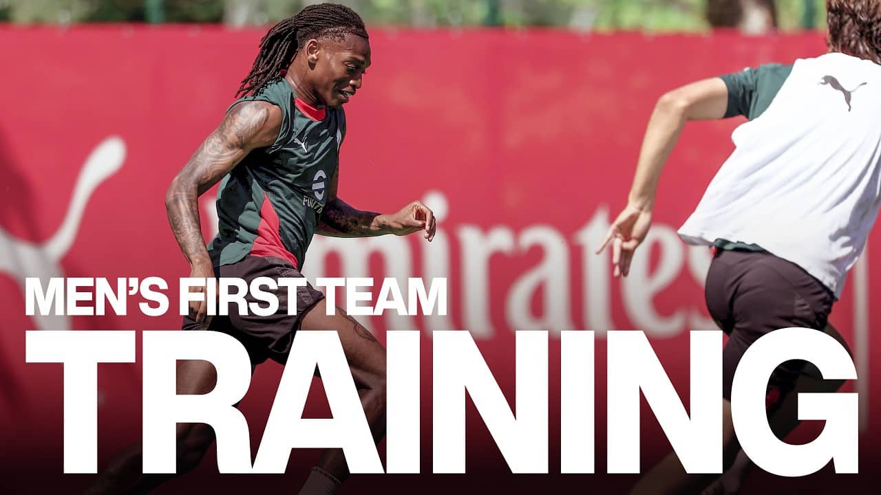 Squadra in campo verso #VeronaMilan | Allenamento