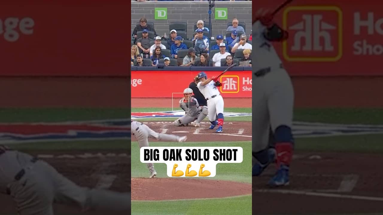 Kazuma Okamoto launches his 17th home run of the season 👏 #MLB #Toronto #BlueJays