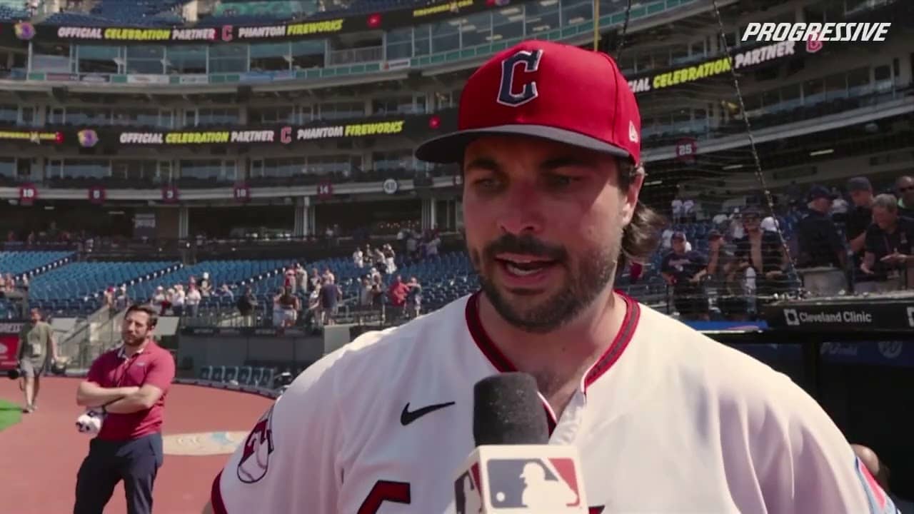 070126 - TEX vs CLE - Hedges On-Field Interview