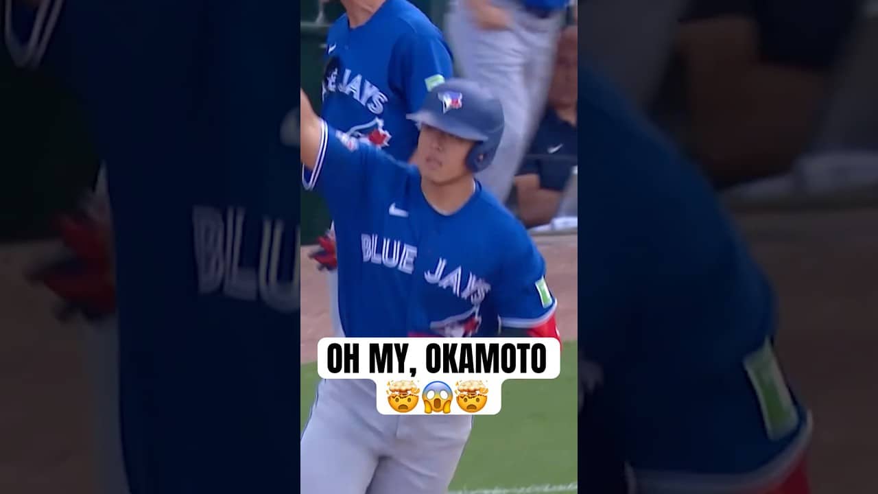 KAZUMA OKAMOTO 3-RUN GO-AHEAD HOMER 🤯 #BlueJays #MLB #Toronto