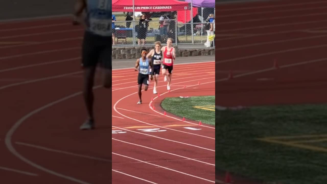 Freshman Quenton Lanese runs 4:04 1600m!