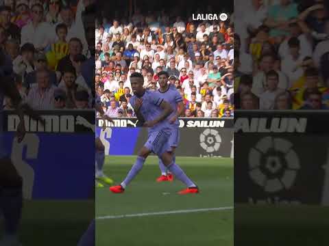🔙🦇 Diego López vs. Real Madrid 🔥🔜 | VALENCIA CF