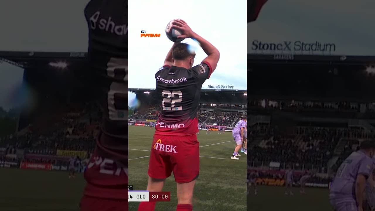 Owen Farrell nailing a perfect lineout throw