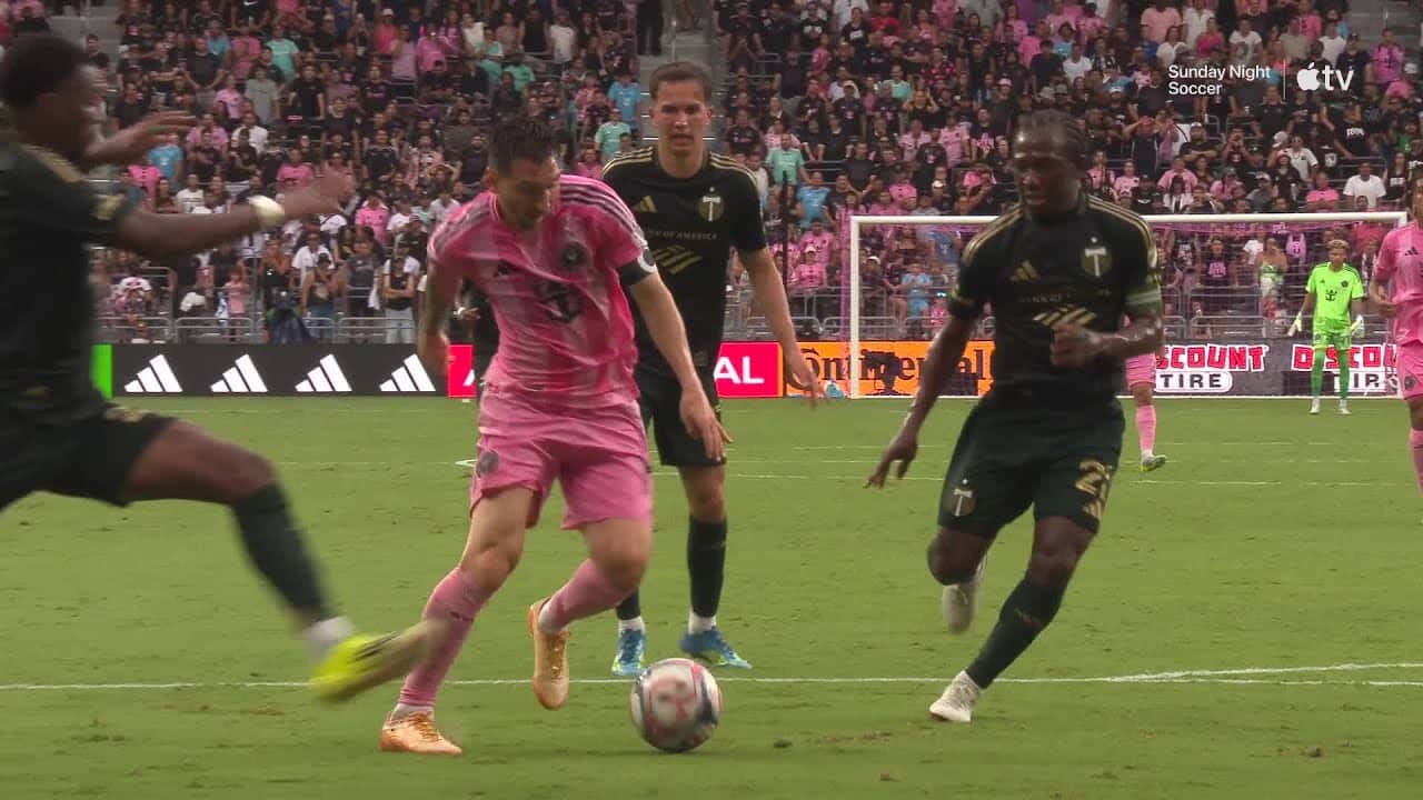 No One Sees the Game Like Messi! Incredible Assist to Germán Berterame