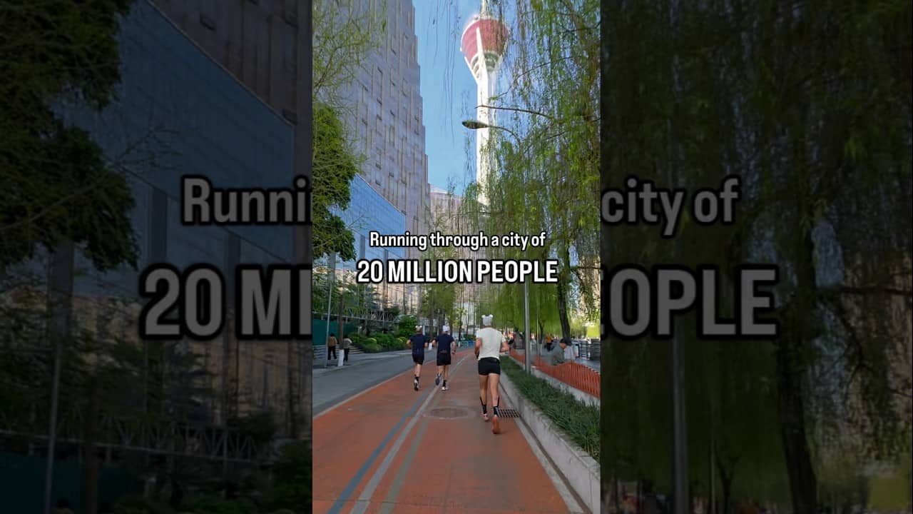 Running through a city of 20 MILLION PEOPLE 🇨🇳🏃‍♀️🏃‍♂️