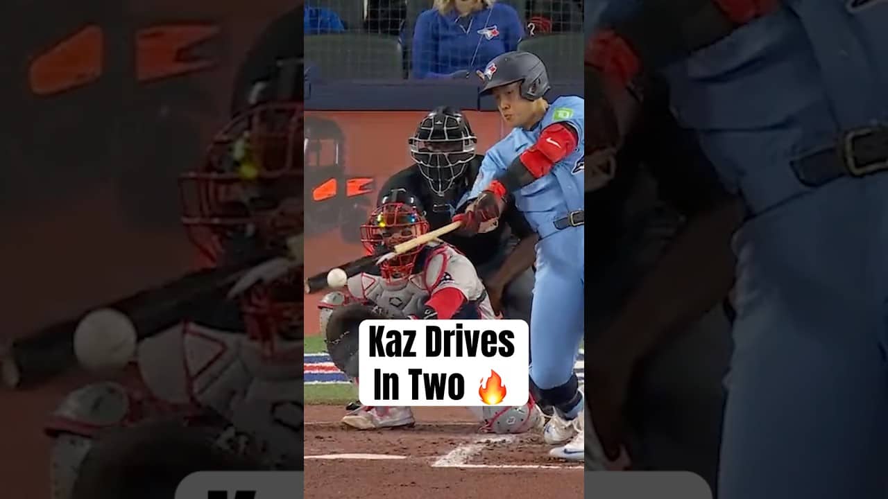 Kazuma Okamoto drives in two runs for the lead 👏 #MLB #BlueJays