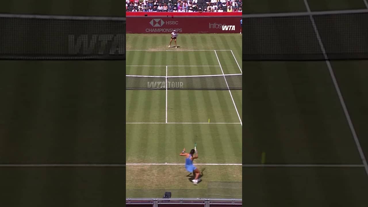 High-quality play as Emma Raducanu moves a set away from the semifinal! #HSBCChampionships