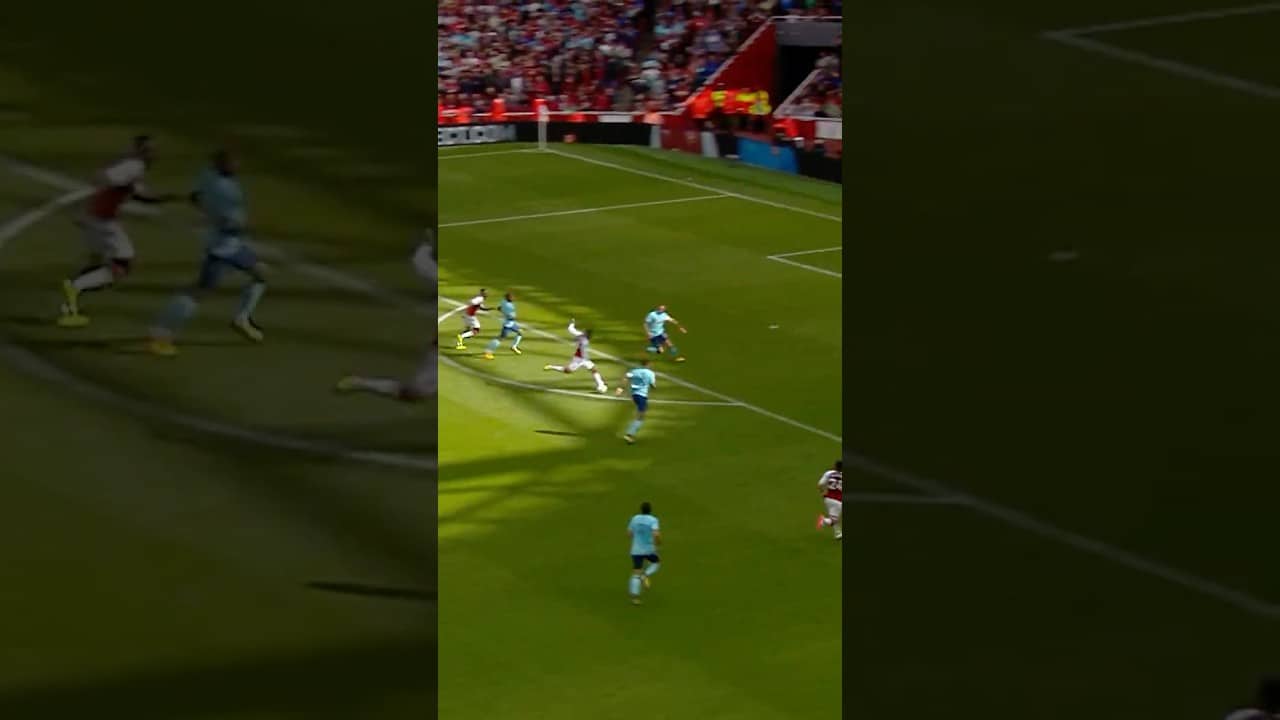 GOALKEEPER TO GOAL IN A FLASH!