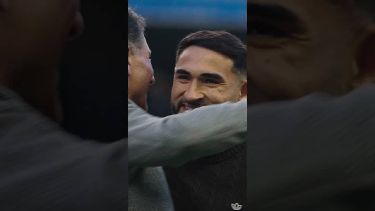 💚💙 Cristian Roldan is recognized for making 400 appearances for Sounders FC #football #highlights
