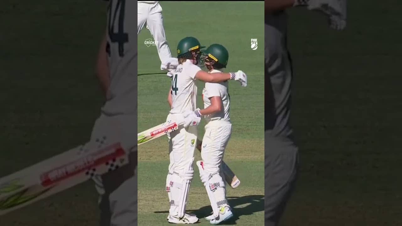 Annabel Sutherland scores another Test ton 😱 #AUSvIND